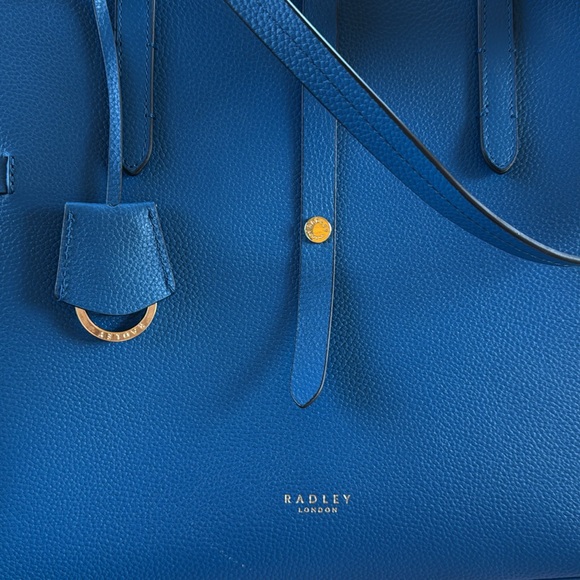 Radley London “Abingdon Road” large shoulder bag in EUC - Picture 5 of 17